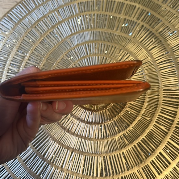 Well loved orange Chanel wallet - Picture 5 of 12